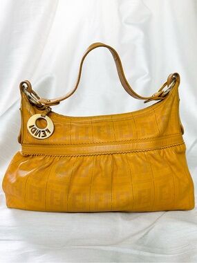 ☀️Authentic FENDI leather chef hobo, yellow with cert of authenticity